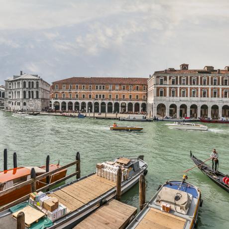 Another impressive view from Canal Grande apartment