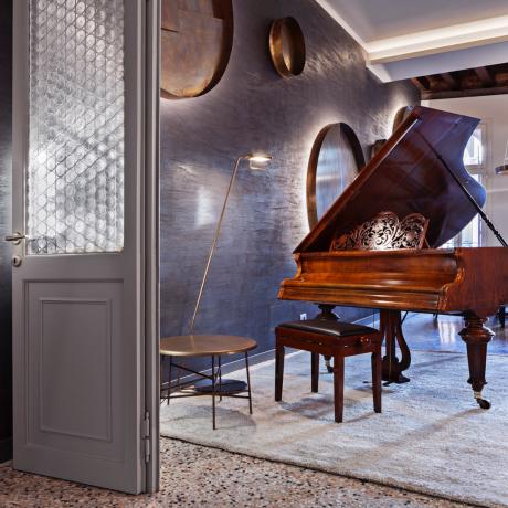 The grand piano at Santa Fosca apartment