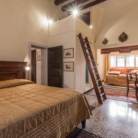 The quiet and charming bedroom at Ponte Storto apartment