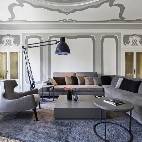 The elegant living room at Tiepolo Grande apartment