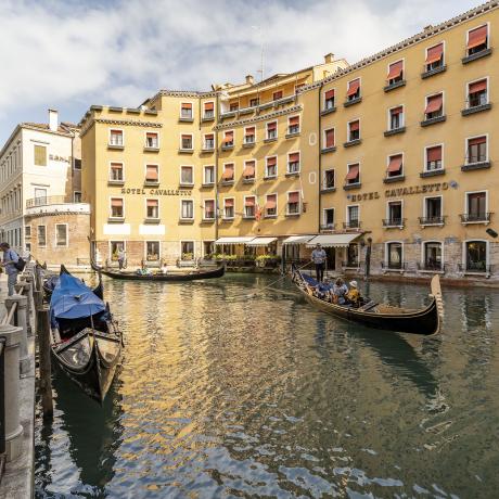 Le Bacino Orseolo, près de la place Saint-Marc et du Teatro la Fenice à Venise