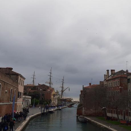 La sagoma dell'Amerigo Vespucci a Venezia