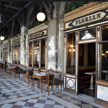 Il bellissimo caffé Florian in piazza San Marco a Venezia